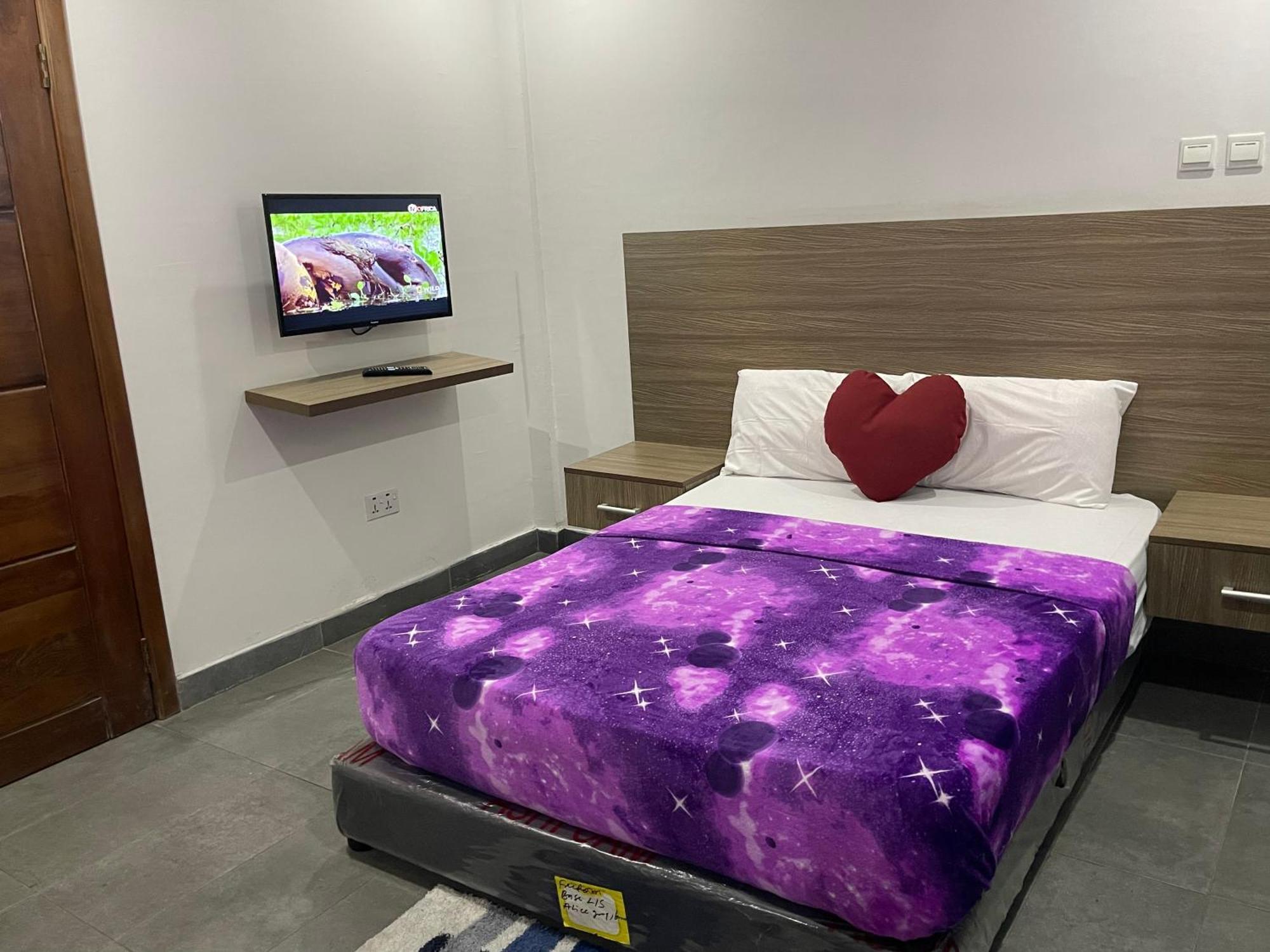 American Mall Accra Bagian luar foto